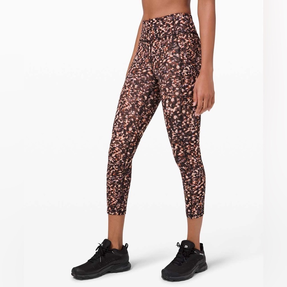 Lululemon Invigorate High-Rise Crop 23" in Motion Flux Multi Size 6
